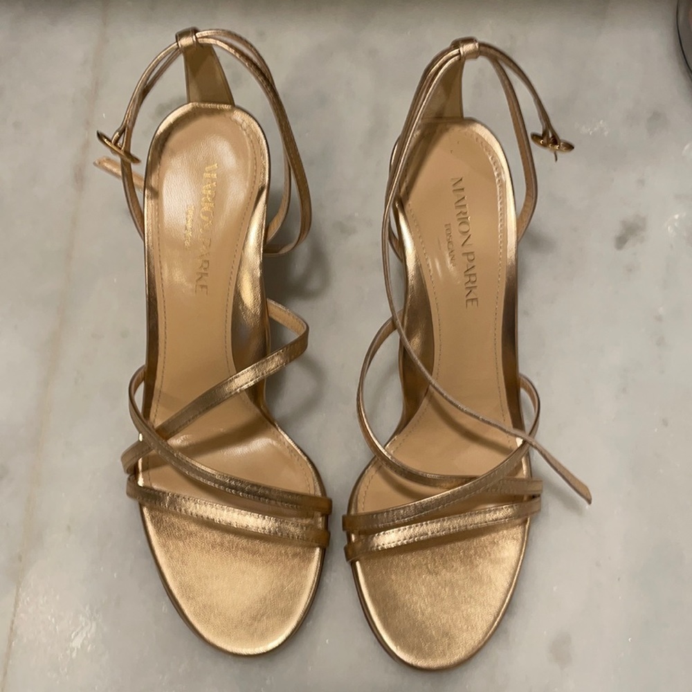 Beautiful Marion Parke Lillian 37.5 heels in rose gold.